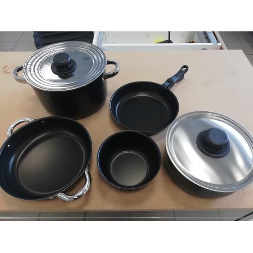 POPOTE SET DI PENTOLE BLACK COMET 22-8 Pz