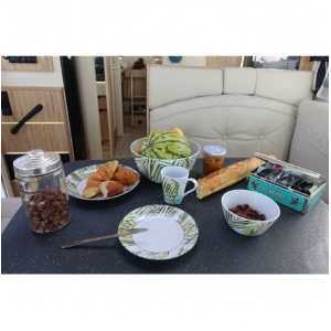 KIT PIATTI IN MELAMINA 12PZ TROPICAL